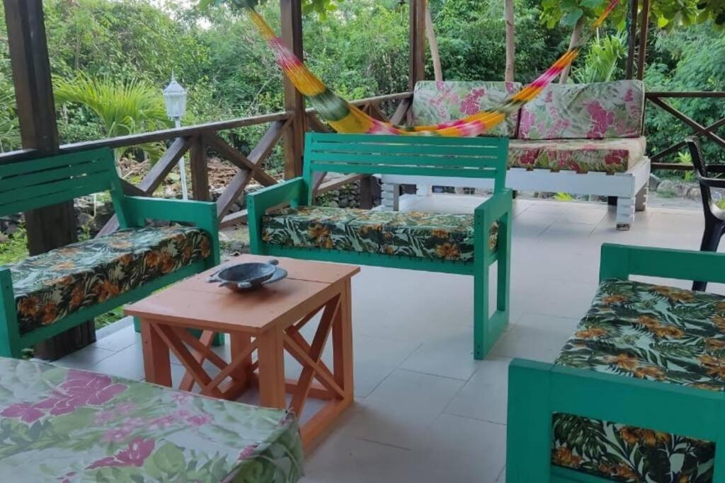 Mi Hermosa - Casa Islena A 70 Metros De La Playa Archibolds Esterno foto